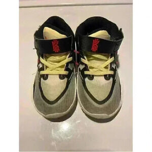 NIKE KYLIE infinity se basketball sneakers‎ boys Sz 10